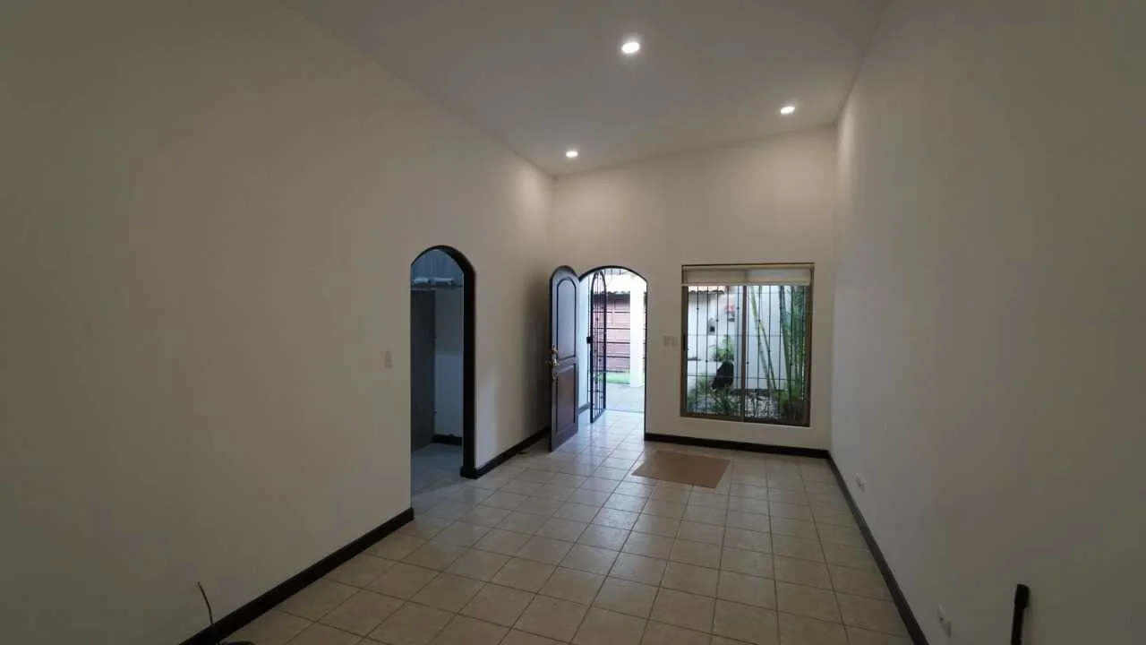 Venta de Casa Townhouse en Escazú - foto 2