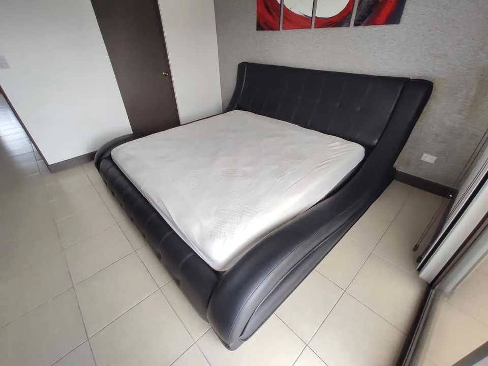REBAJADA - Cama KING ÚNICA Y MODERNA ESTILO PICCIONE - foto 4