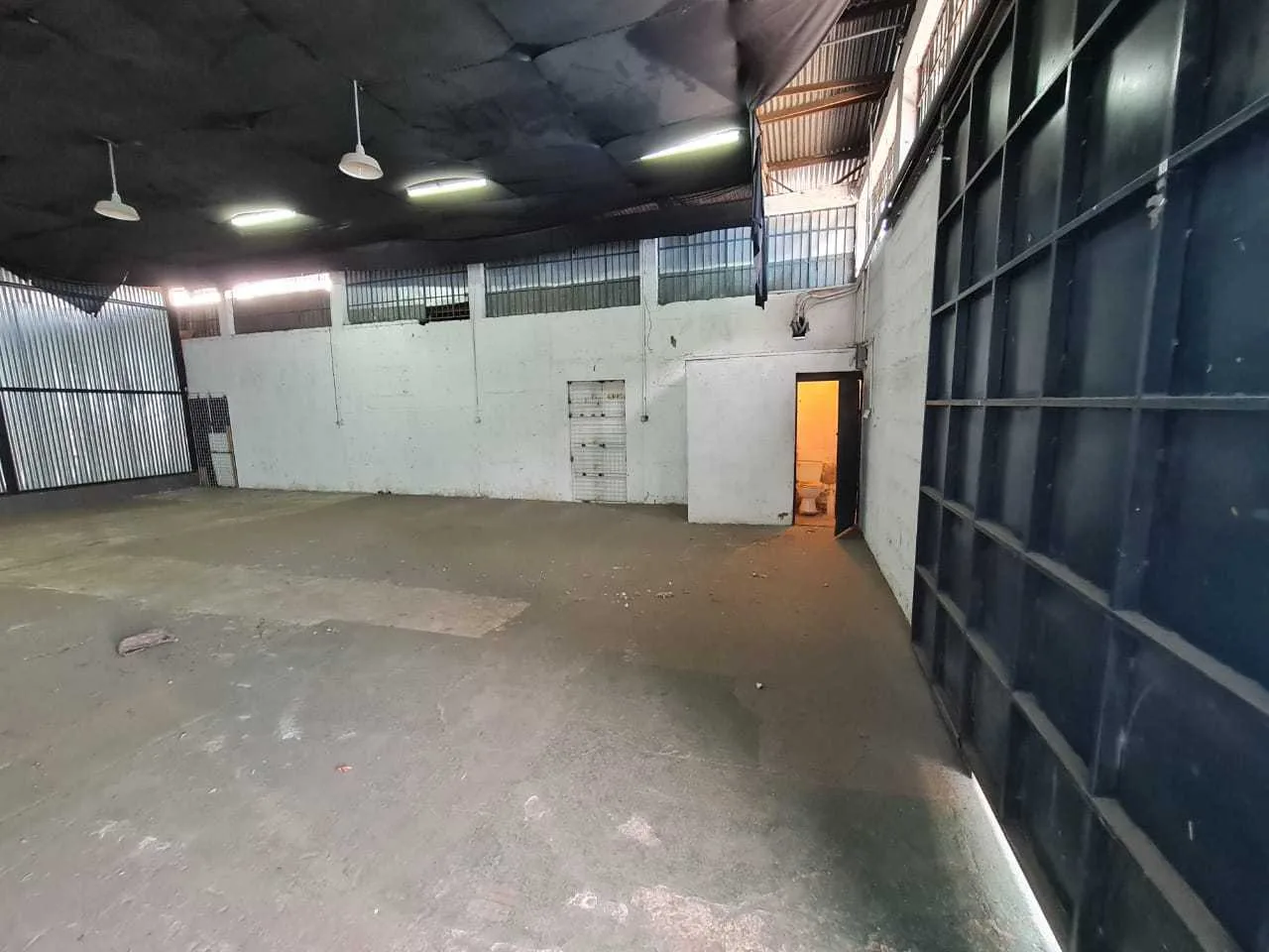 Alquiler de bodega en Villa Bonita de Alajuela, 130 m2, ¢250.000= - foto 4