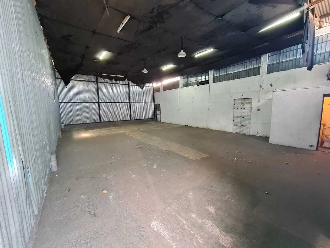 Alquiler de bodega en Villa Bonita de Alajuela, 130 m2, ¢250.000= - foto 3