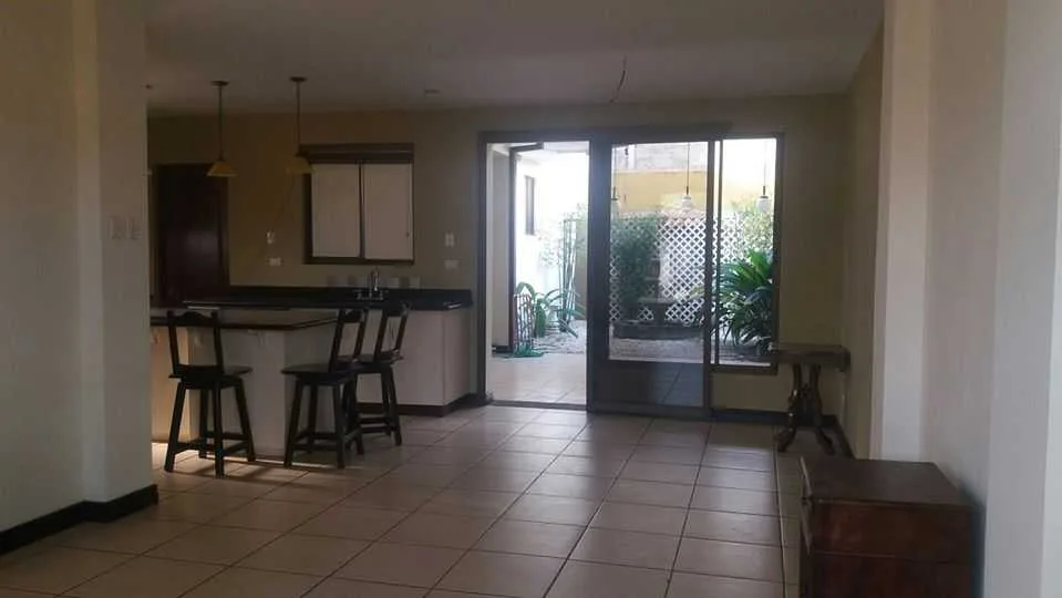 Venta de casa en condominio, Alajuela, $215,000 - foto 3