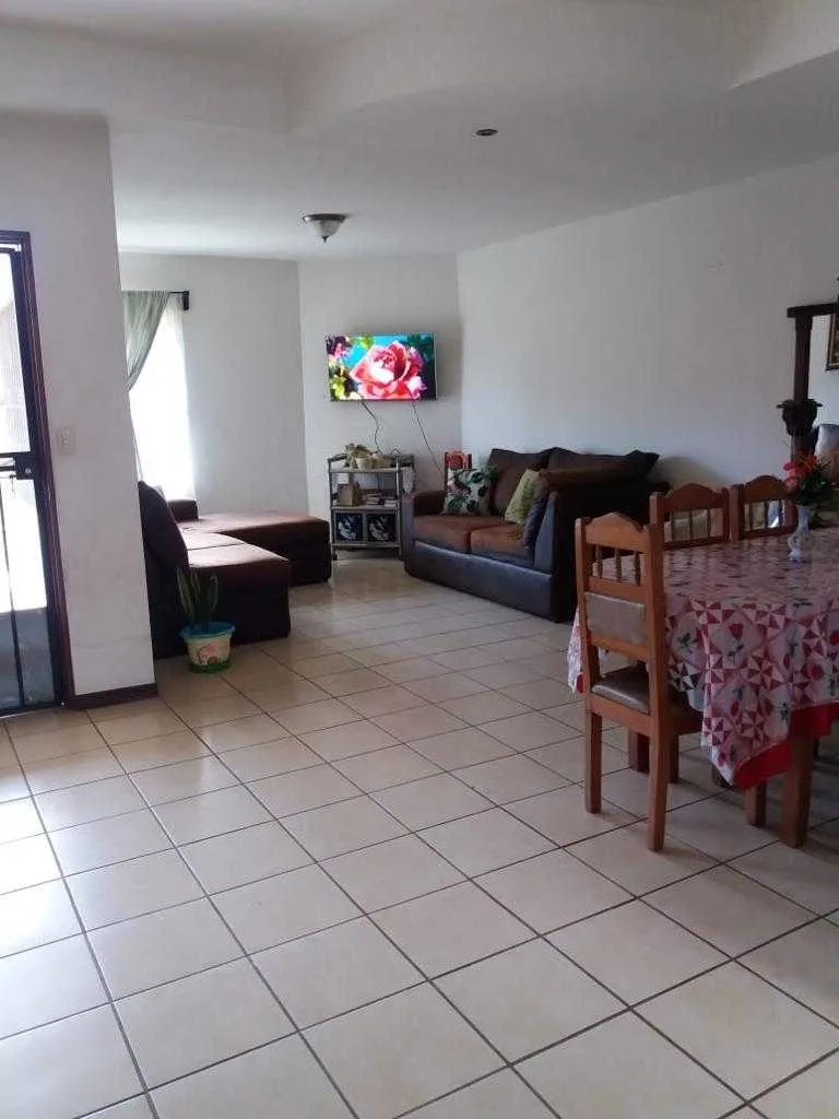 Venta de casa, La Ceiba de Alajuela, 330 m2, ¢110.000.000= - foto 2