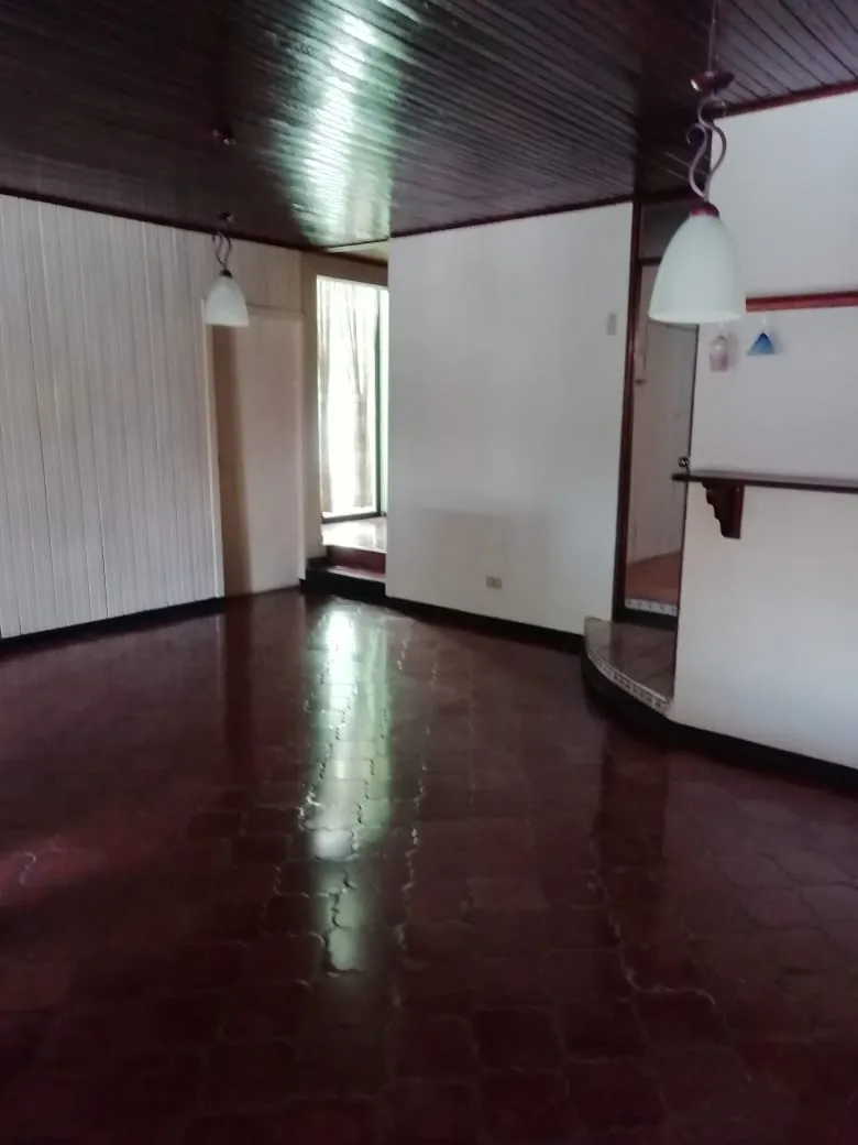 Alquiler de casa en Alajuela, urbanización Ciruelas, ¢300.000=