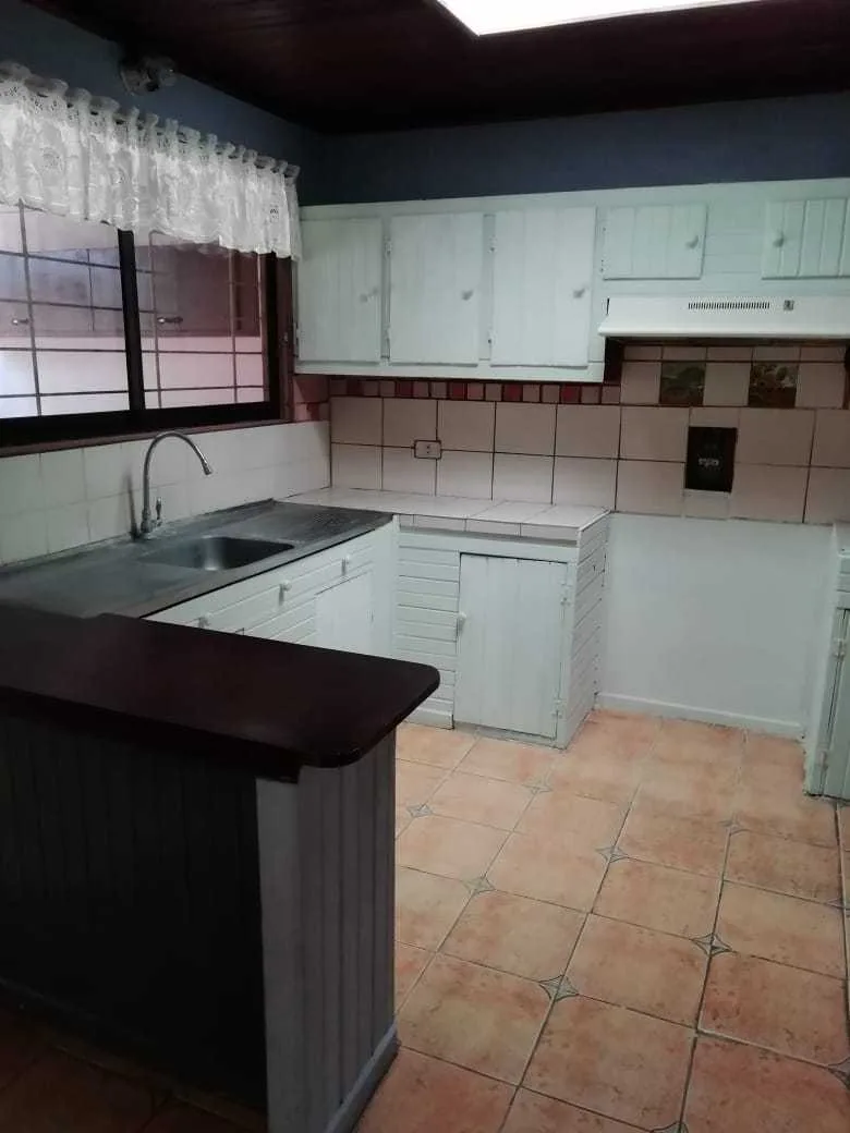 Alquiler de casa en Alajuela, urbanización Ciruelas, ¢300.000= - foto 3