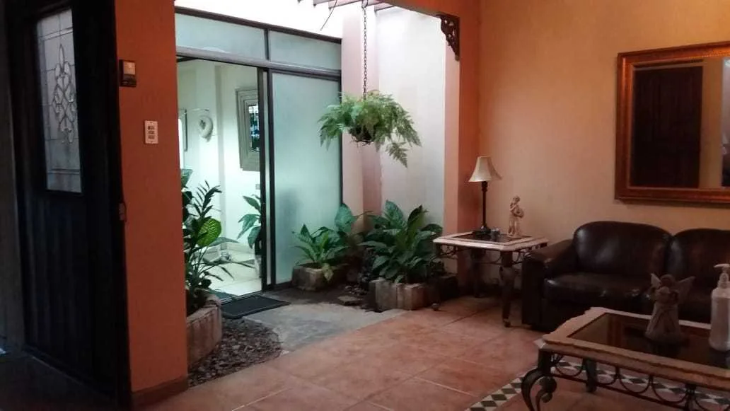 Alquiler de oficina Alajuela centro, 20 m2, 150.000 colones. - foto 6