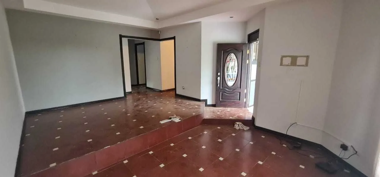 Alquiler de casa en condominio en Alajuela centro, 140 m2, $800= - foto 2