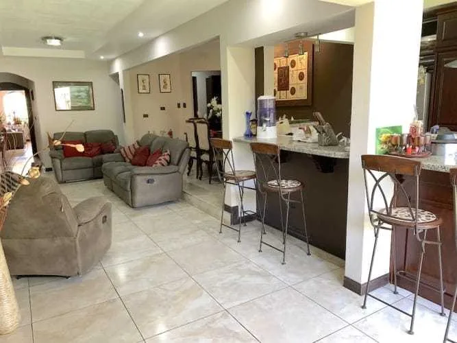 Venta de casa Urbanización Terranova en Alajuela Centro, 280 m2, $200.000= - foto 4