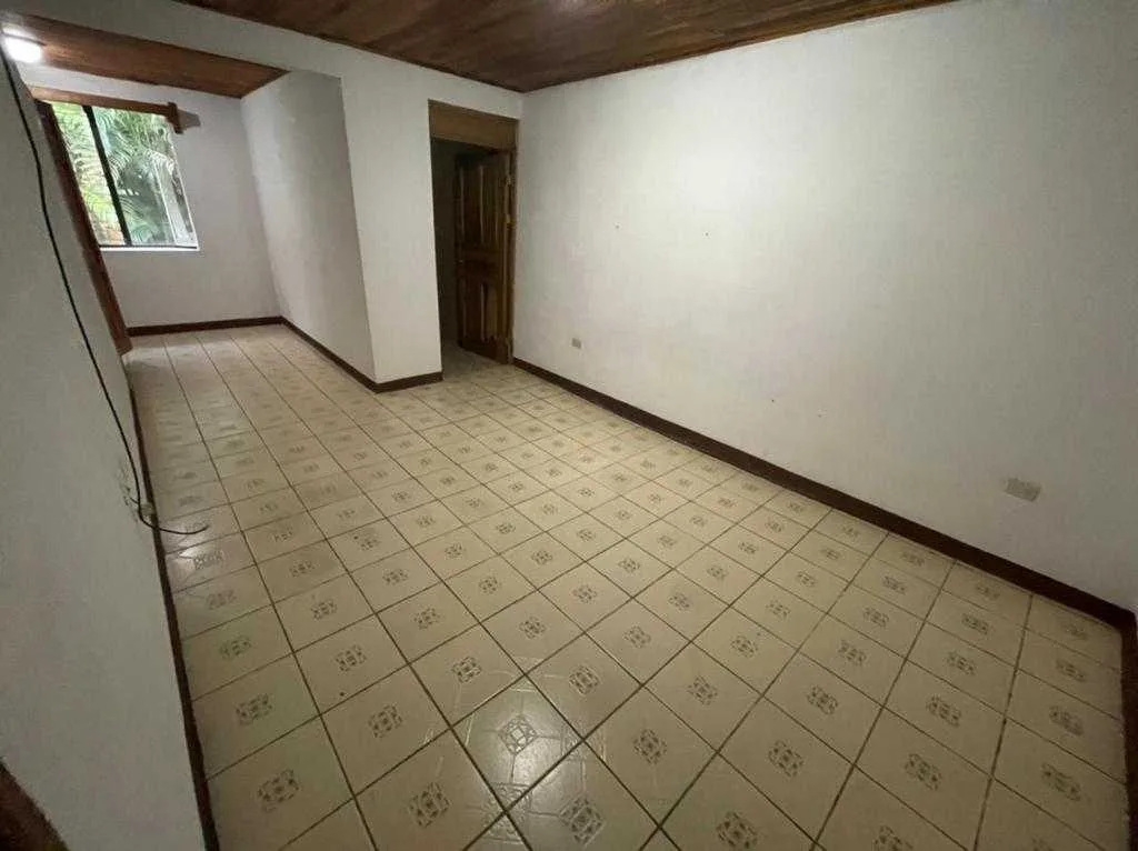 Alquiler de casa, La Garita de Alajuela, 140 m2, $850= - foto 5