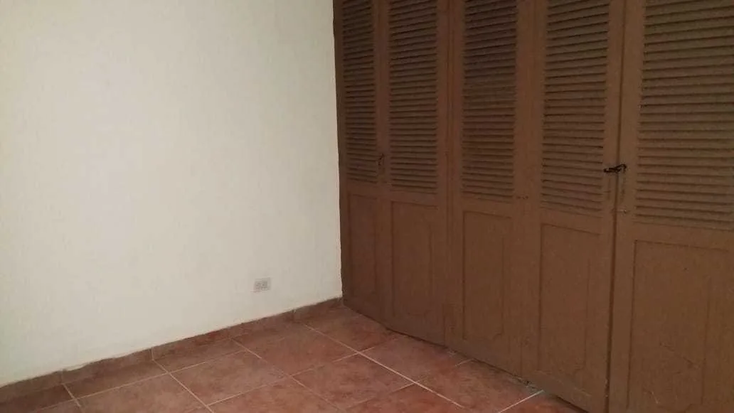 Alquiler de oficina Alajuela centro, 15 m2, 120.000 colones. - foto 3