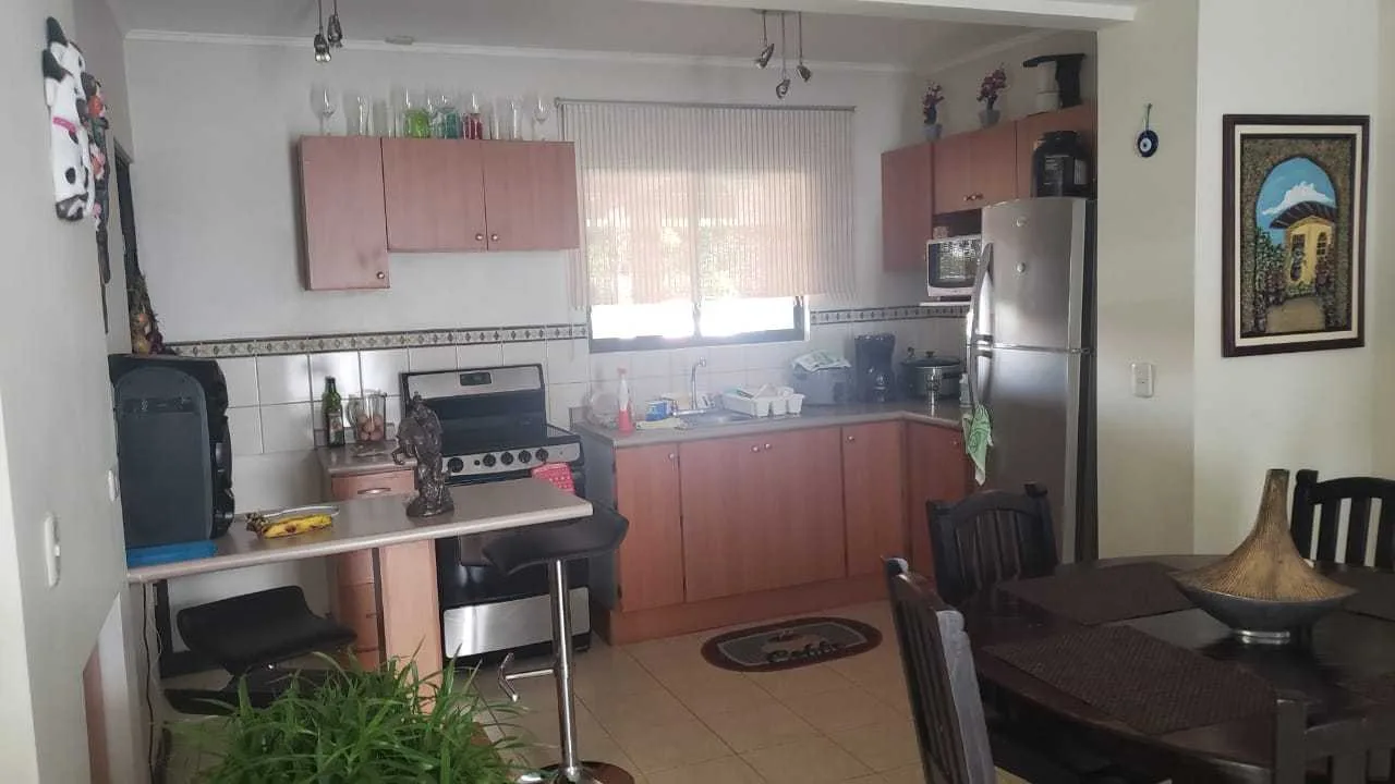 Venta de casa en Condominio Vila del Lago, Alajuela, 160 m2, $110.000= - foto 2