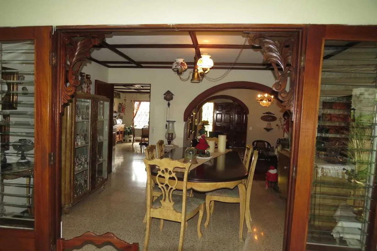 Alquiler de casa en Alajuela centro, Urbanización La Tropicana, $1.500= - foto 2