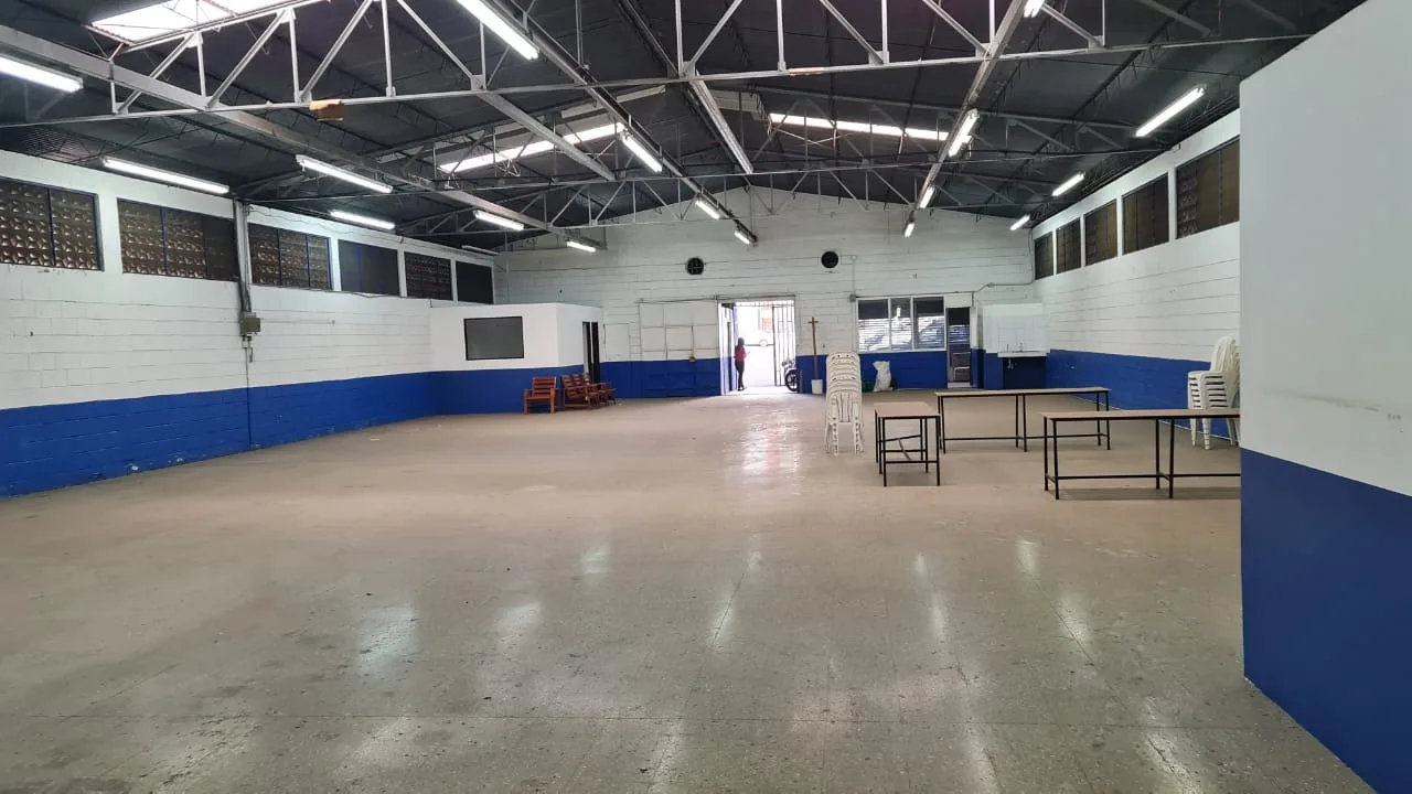 Alquiler de bodega o local comercial en Alajuela centro, 450 m2, $2.700=