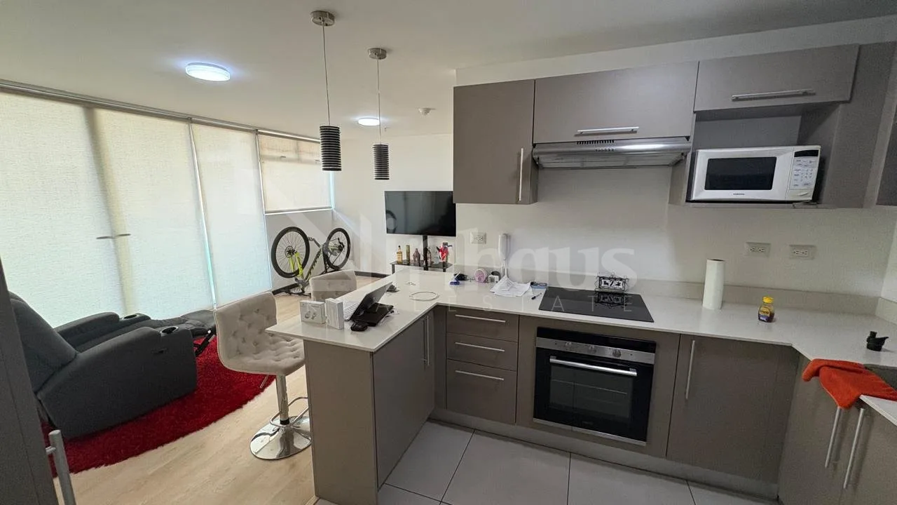 Venta de Apartamento en condominio de Sabana Sur, San José