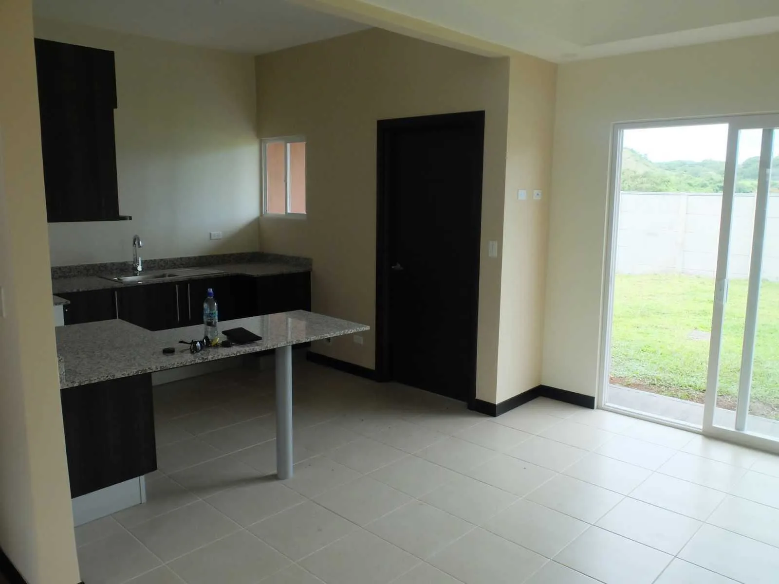 SE ALQUILA CASA EN LA GUACIMA CONDOMINIO DOÑA ELSIE - foto 4