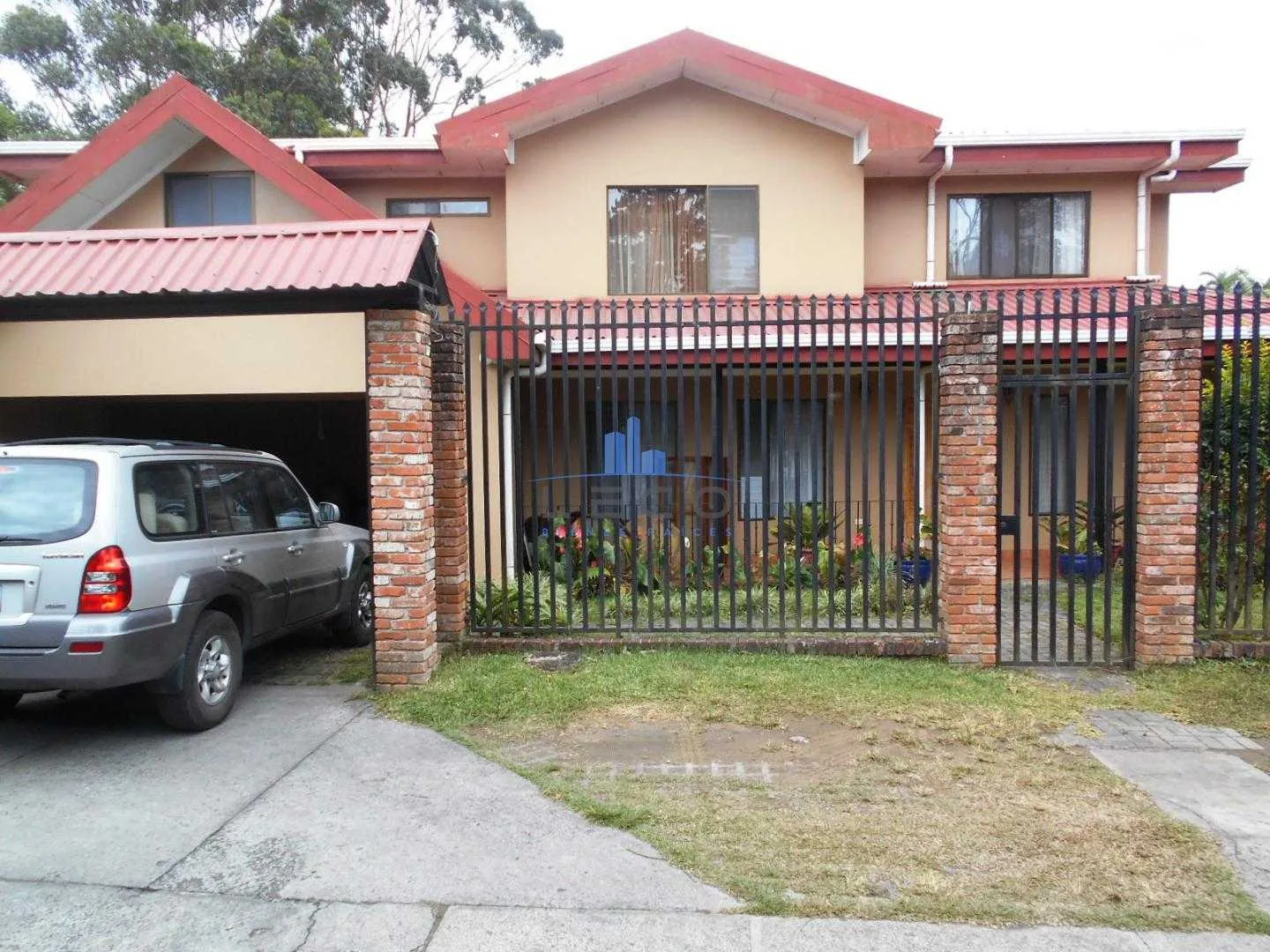 Venta Casa 2 Plantas Residencial Cerrado Los Sitios Moravia - foto 3