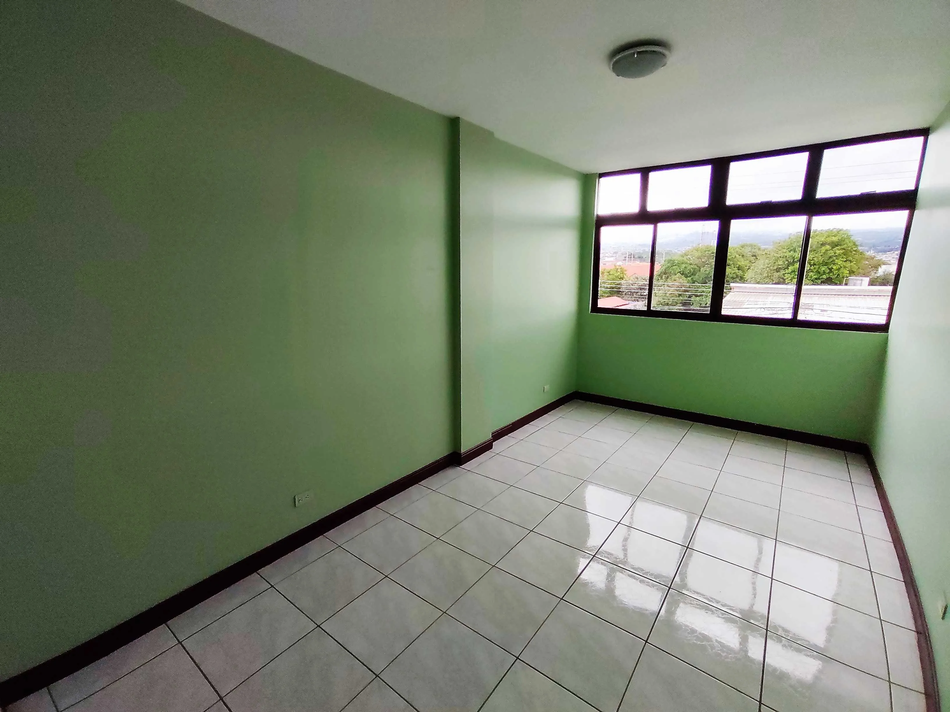Alquiler Edificio Comercial Moravia calle principal San José - foto 4