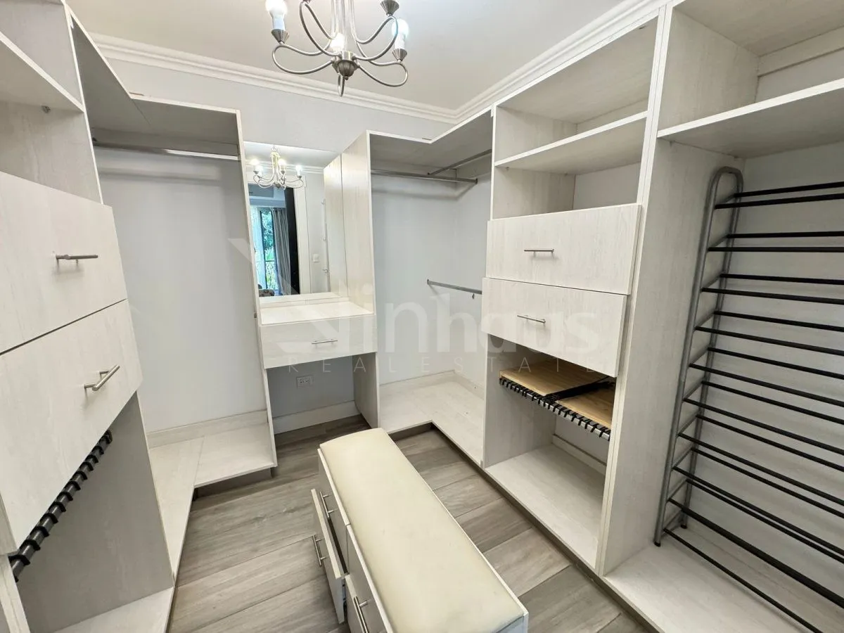 Alquiler de casas en condominio Pozos, Santa Ana. Con linea blanca