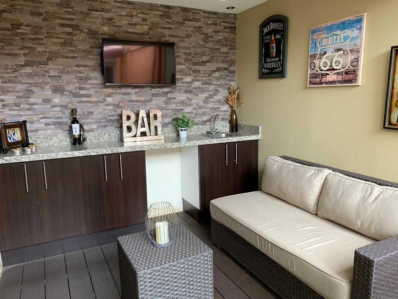 Se Vende Bella Casa De Arquitectura Moderna En San Antonio De Escazú - foto 2