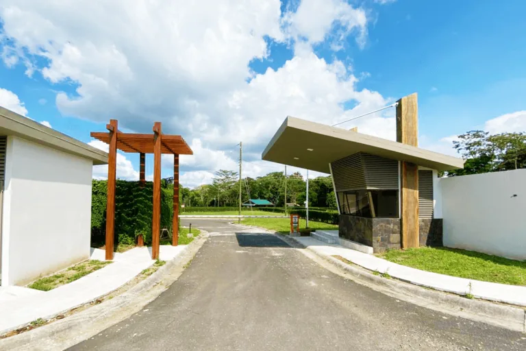 Construya La Casa De Sus Sueños Con Vista Al Volcan Arenal - foto 3