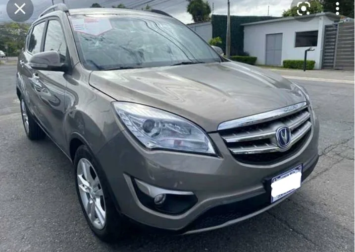 Se vende Changan Cs35
