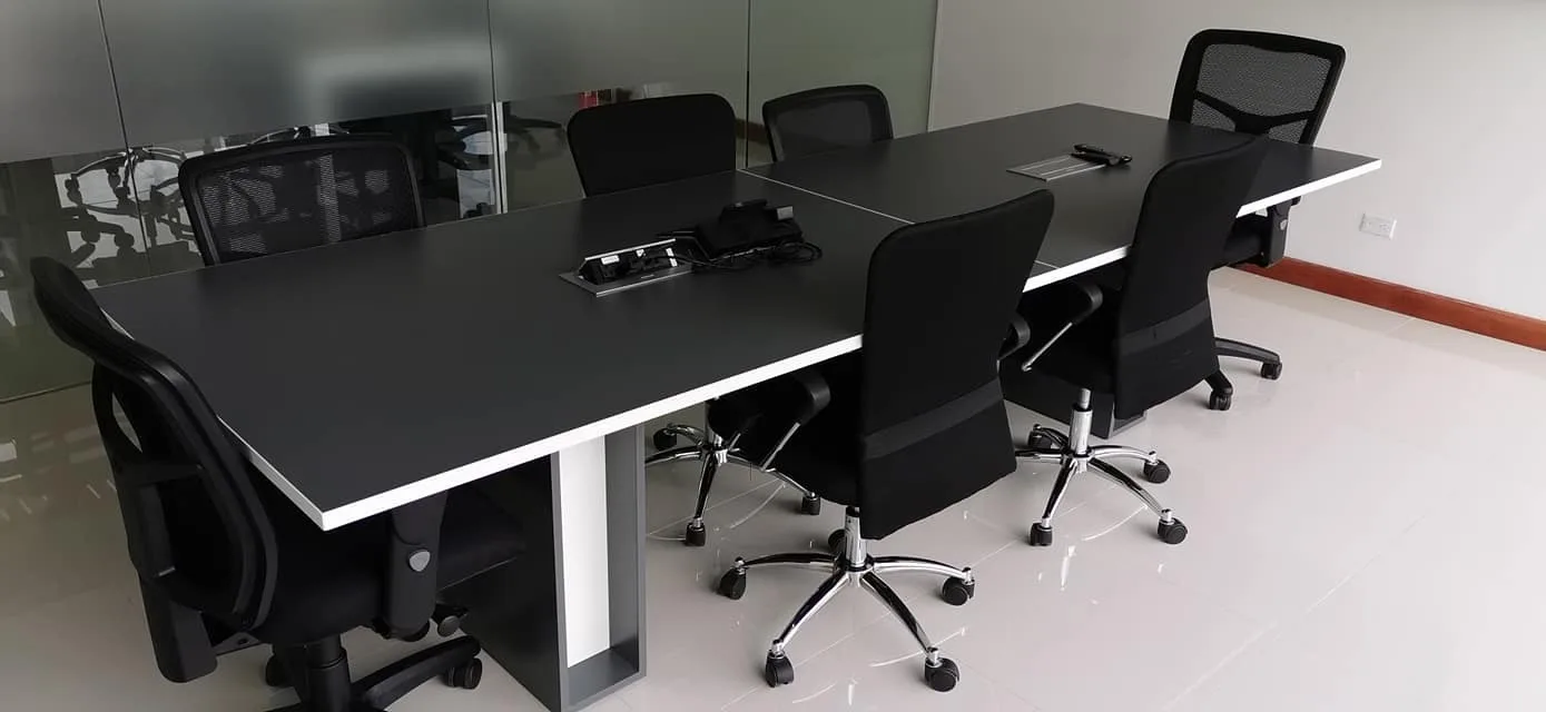 Se Fabrican Muebles de Oficina Hechos a la Medida