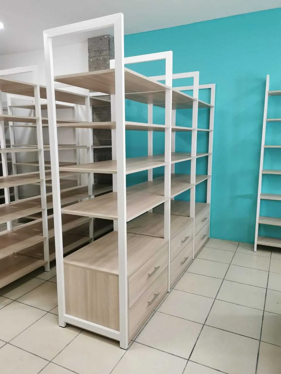 Se Fabrican Muebles de Farmacia Hechos a la Medida - foto 3