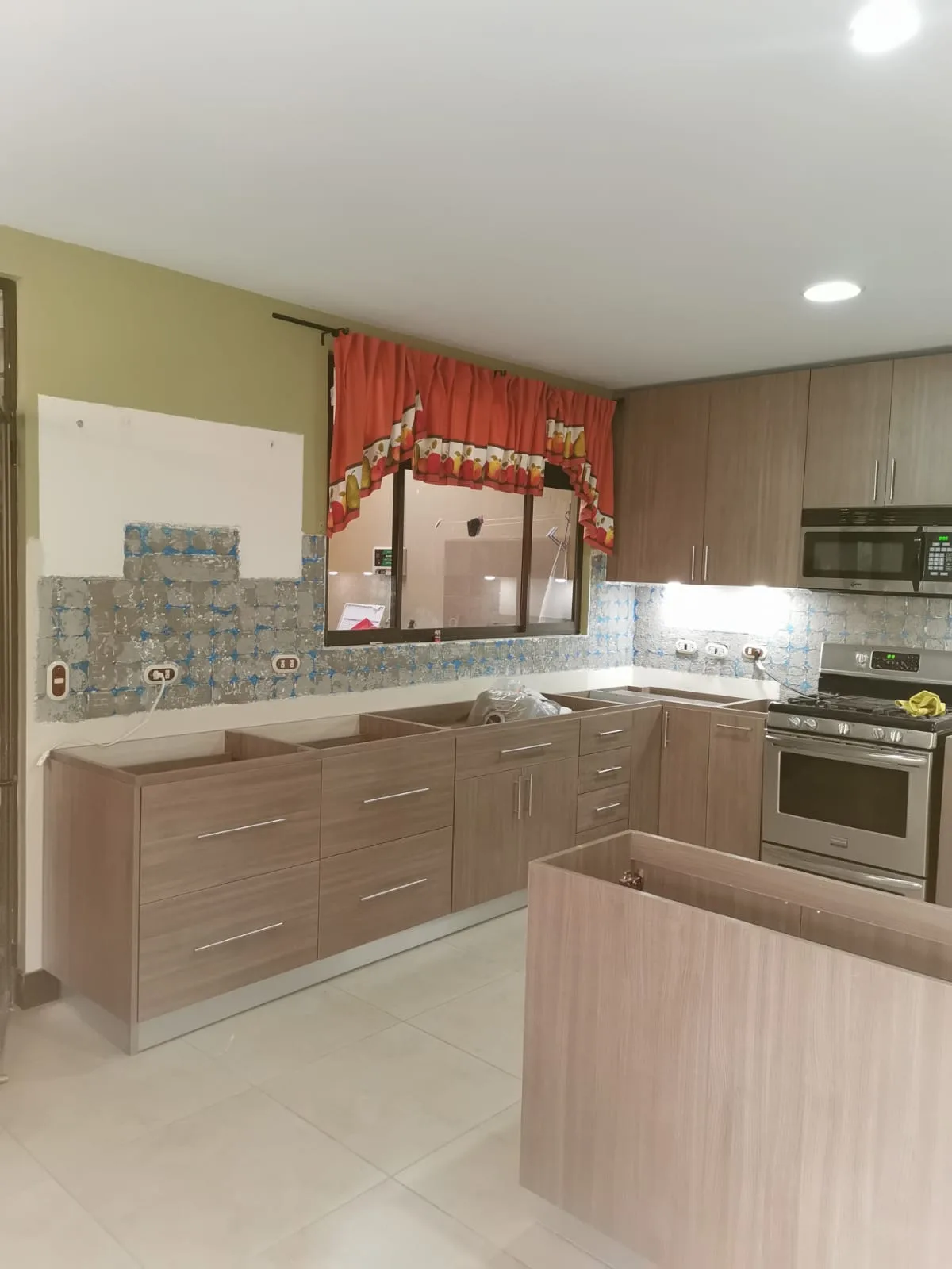 Se Vende Hermoso mueble de Cocina