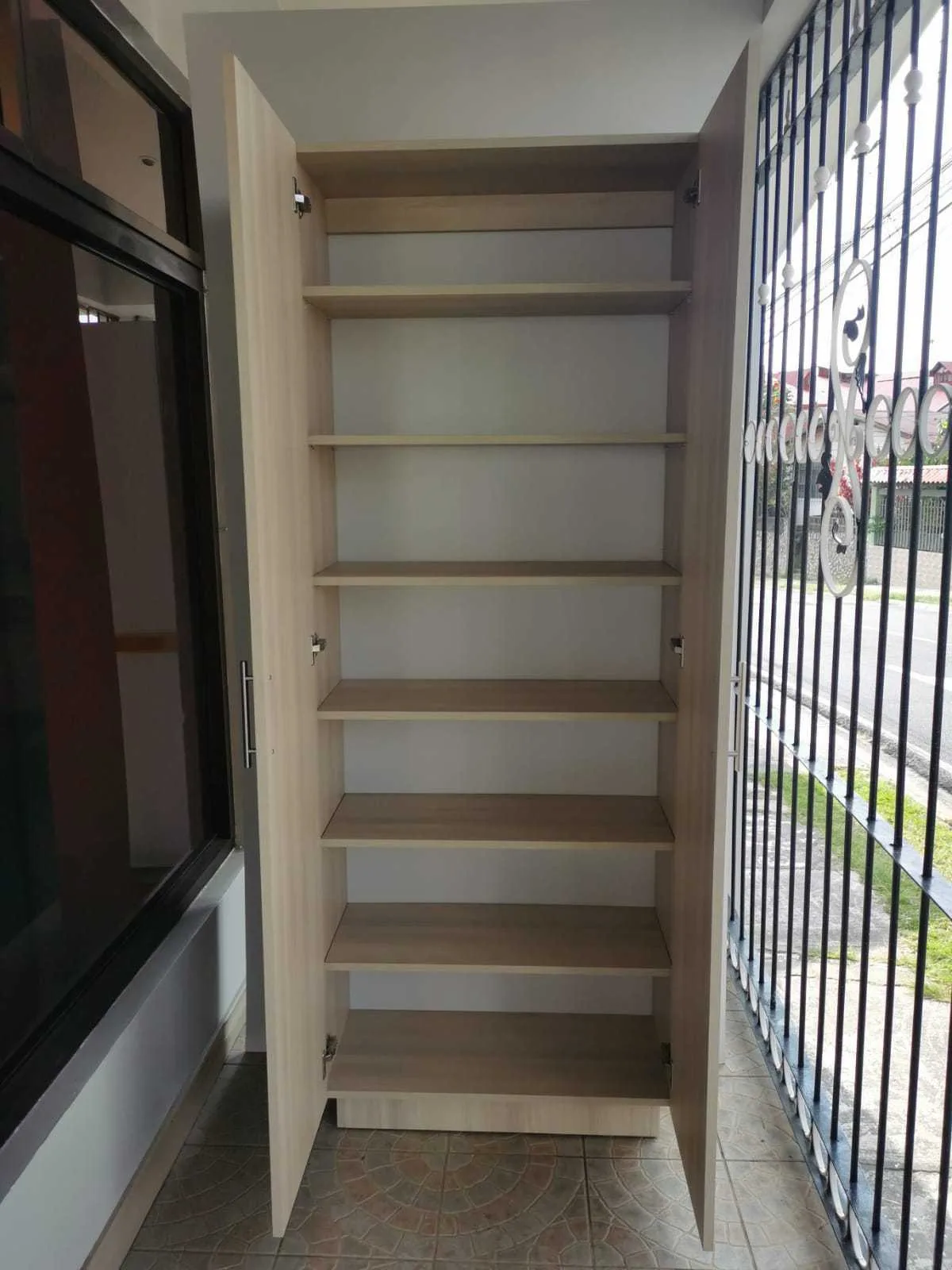 Se Vende Hermosa y Moderna Alacena - foto 2
