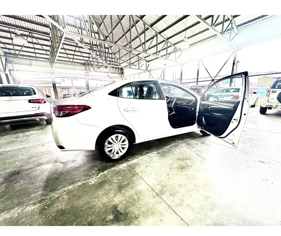 Toyota Yaris 2019 Automático, en venta por ₡7.500.000. - foto 3