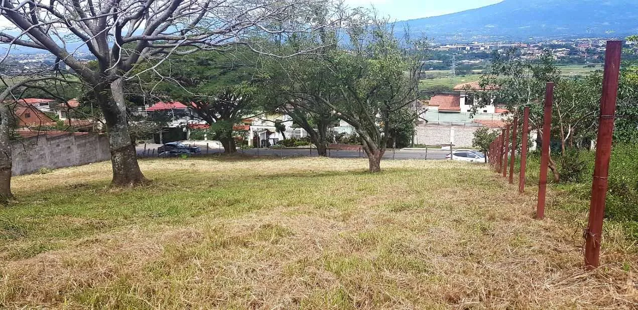Se Vende Lote en Guachipelín de Escazú, San José. - foto 4