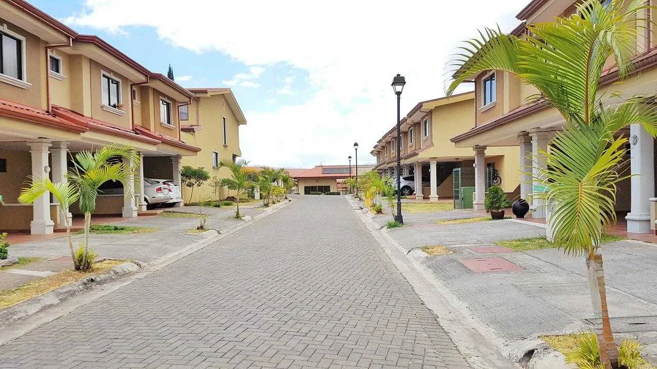 Se Vende Casa en Condominio, Curridabat, San José. - foto 5