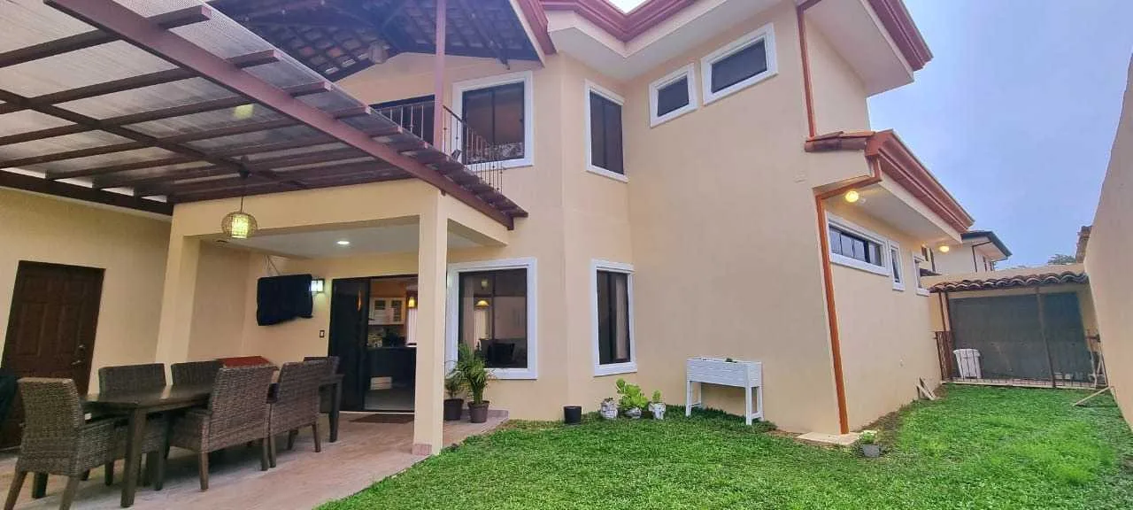 Se Vende Casa en El Guarco de Cartago. - foto 5