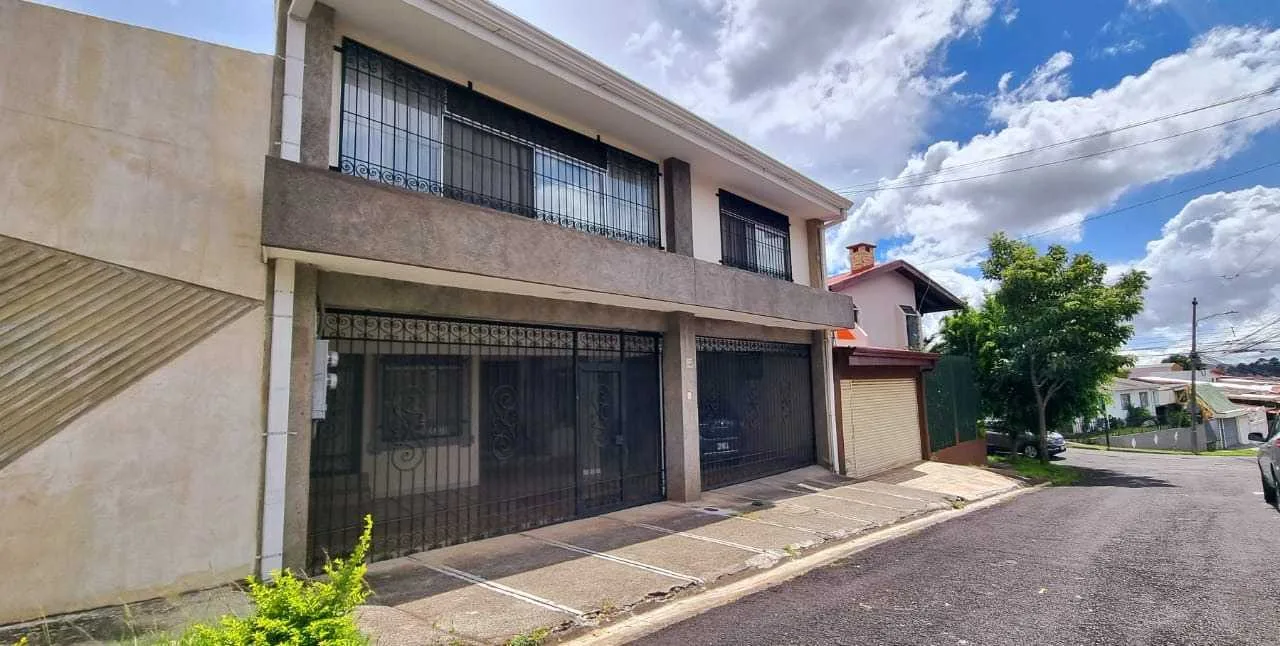 Edificio de Apartamentos en Venta, al final boulevard Rohrmoser. - foto 2