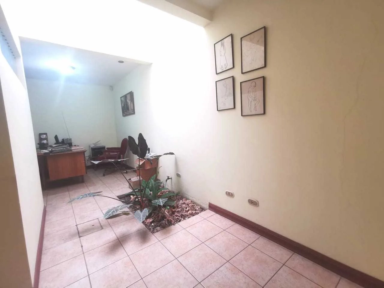 Se Vende Casa en Residencial, Rohrmoser, San José. - foto 5
