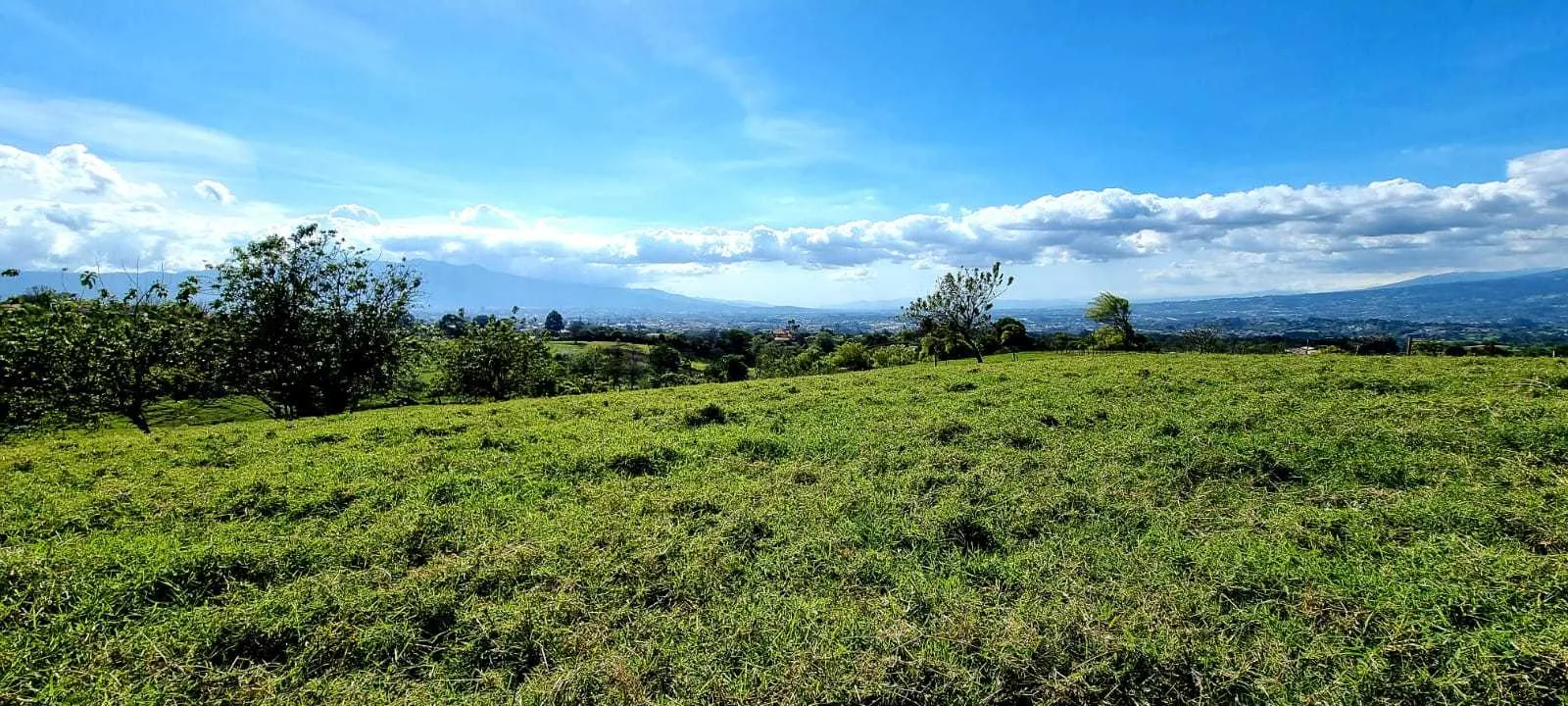 Lote en Venta, San Rafael de Coronado, San José. - foto 2