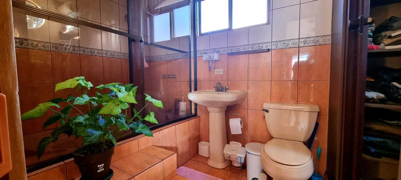 Se Vende Casa + Apartamento, Coronado Centro, San José. - foto 6