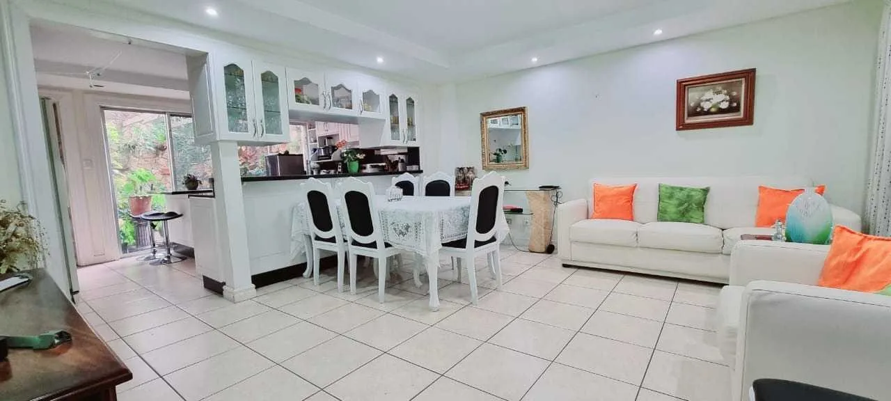 Edificio de Apartamentos en Venta, al final boulevard Rohrmoser. - foto 3