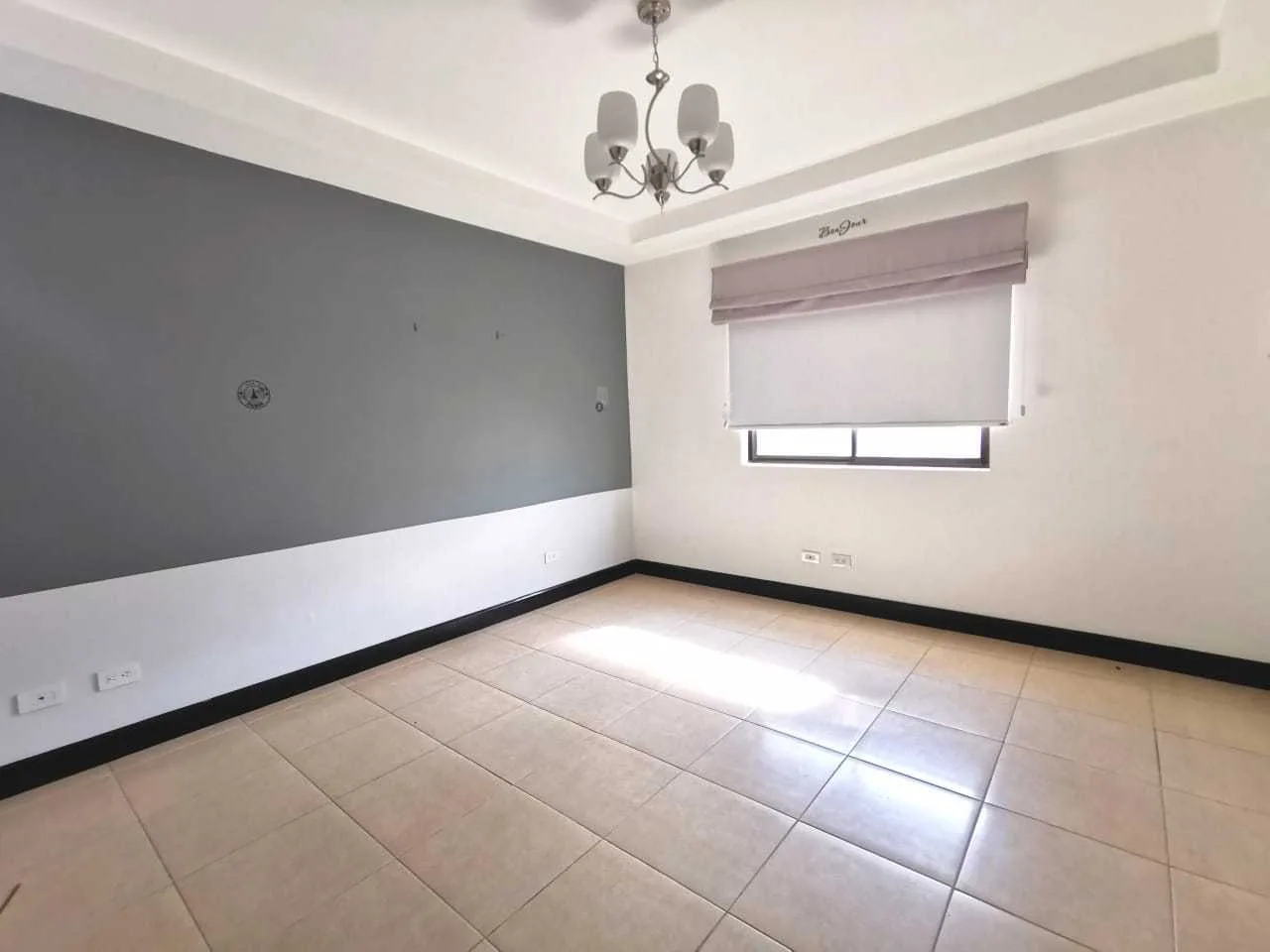 Se Vende Casa en Condominio, La Isla, La Trinidad de Moravia , San José. - foto 4