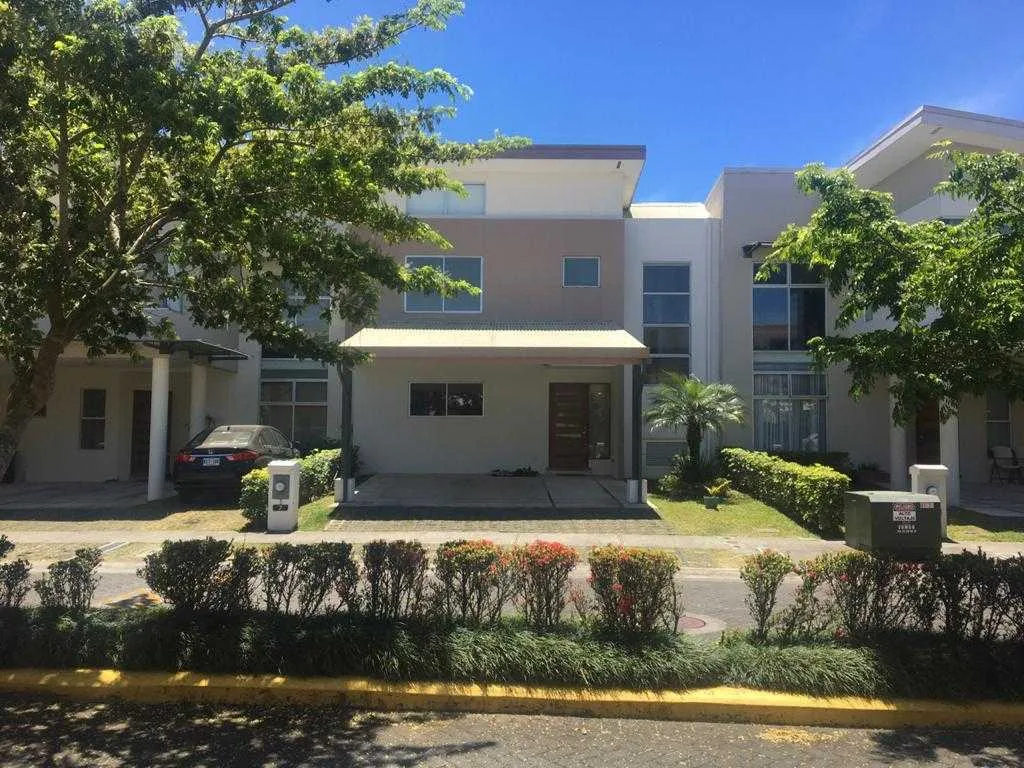 Se Vende Casa en Condominio, Curridabat, San José. - foto 3