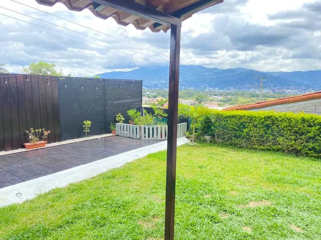 Se Vende Casa en Barreal de Heredia - foto 5