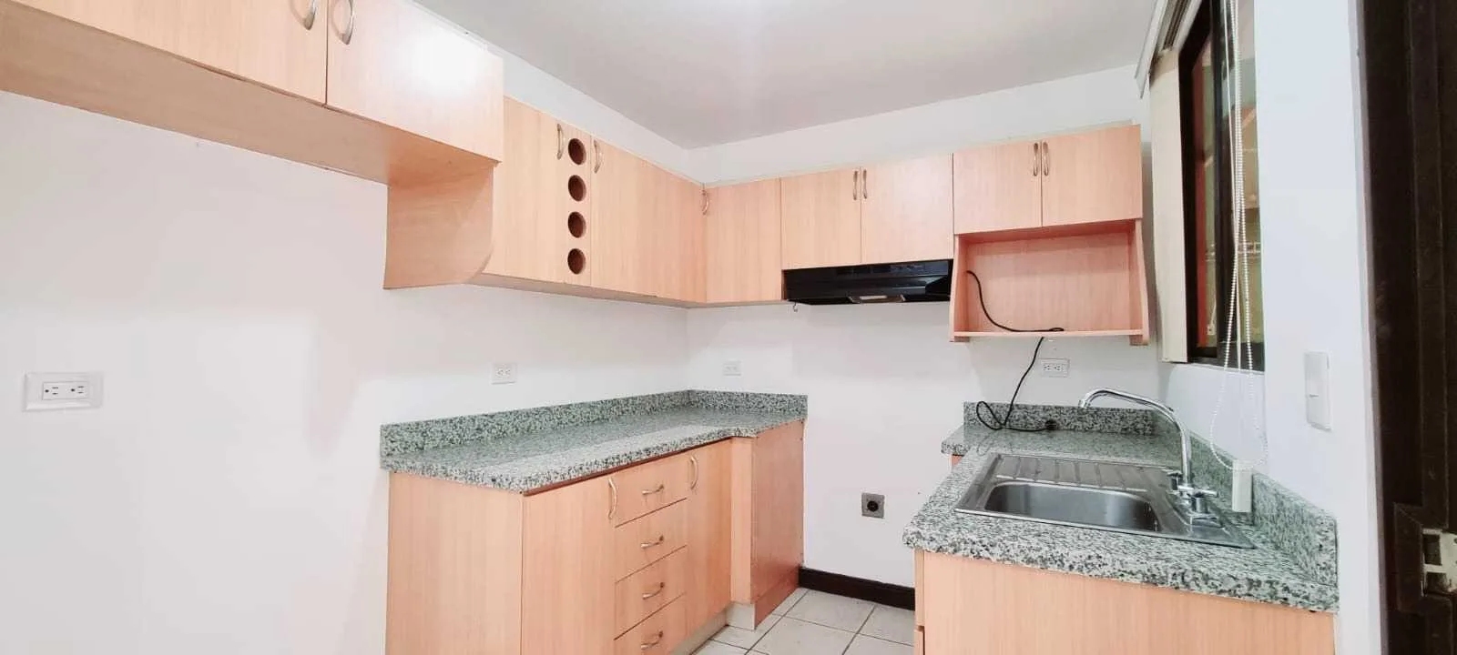 Casa en Venta en La Trinidad de Moravia, San José. - foto 4