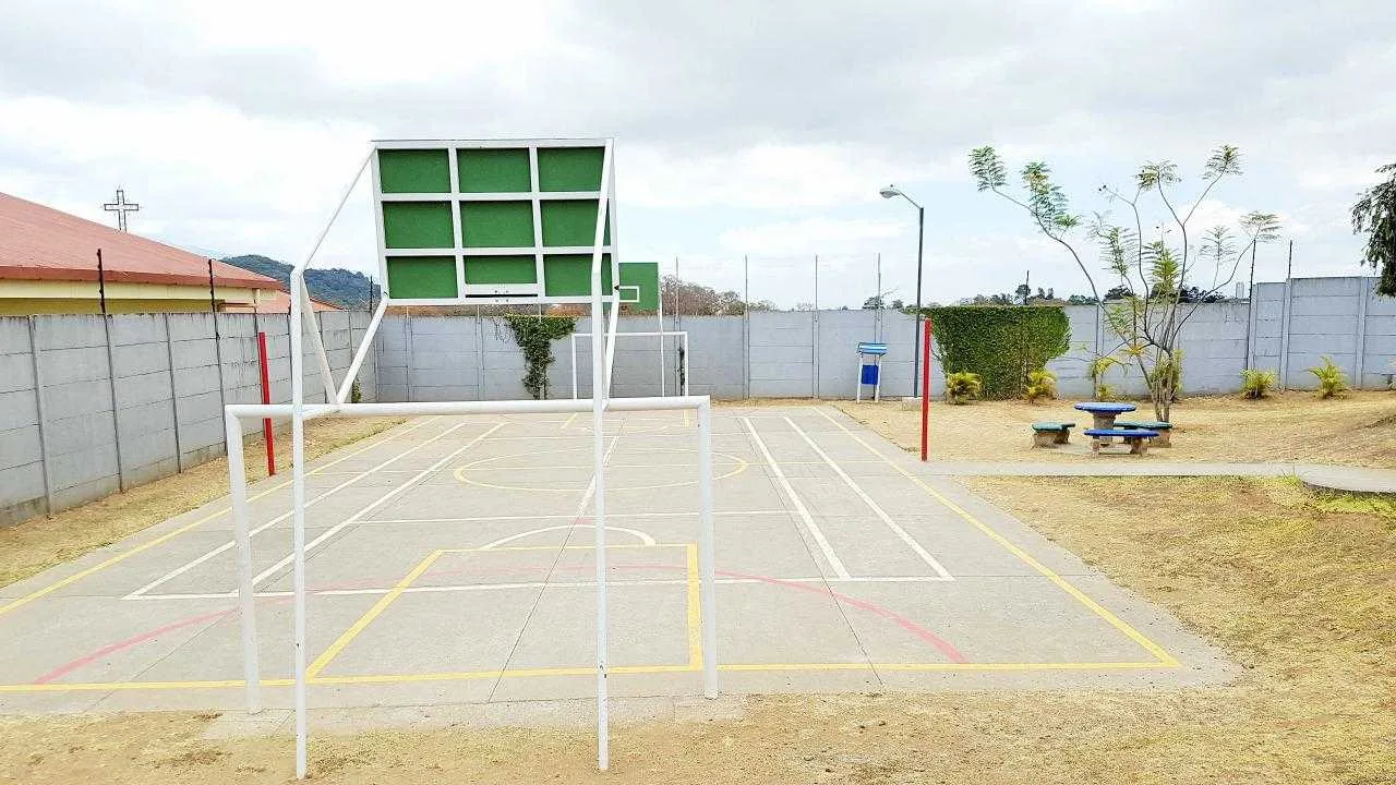 Se Vende Casa en Condominio, Curridabat, San José. - foto 4