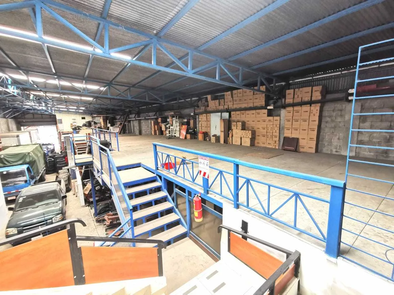 Bodega con Oficinas en Venta, Colima de Tibás, San José. - foto 6