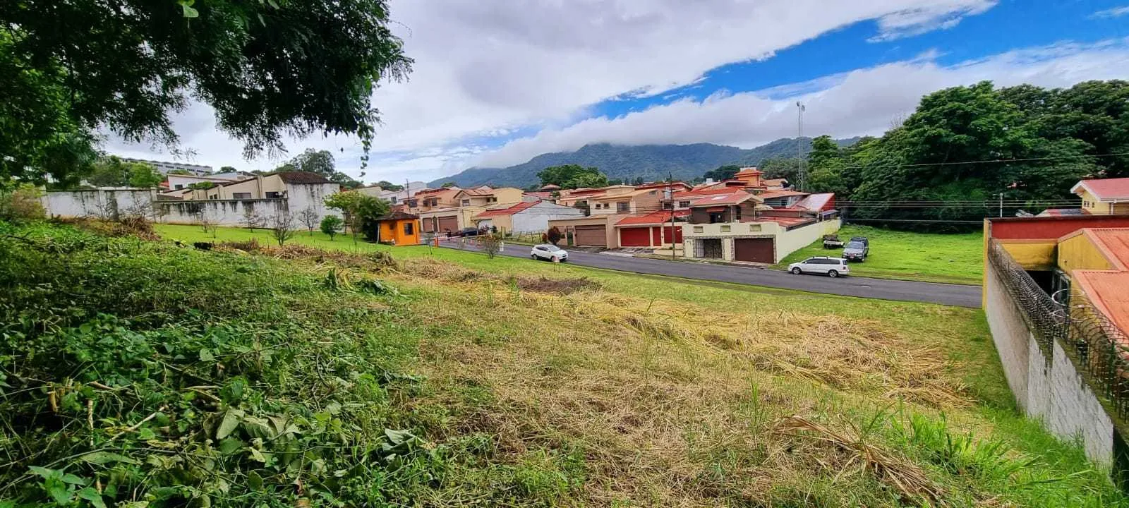 Se Vende Lote en Pinares de Curridabat, San José - foto 2