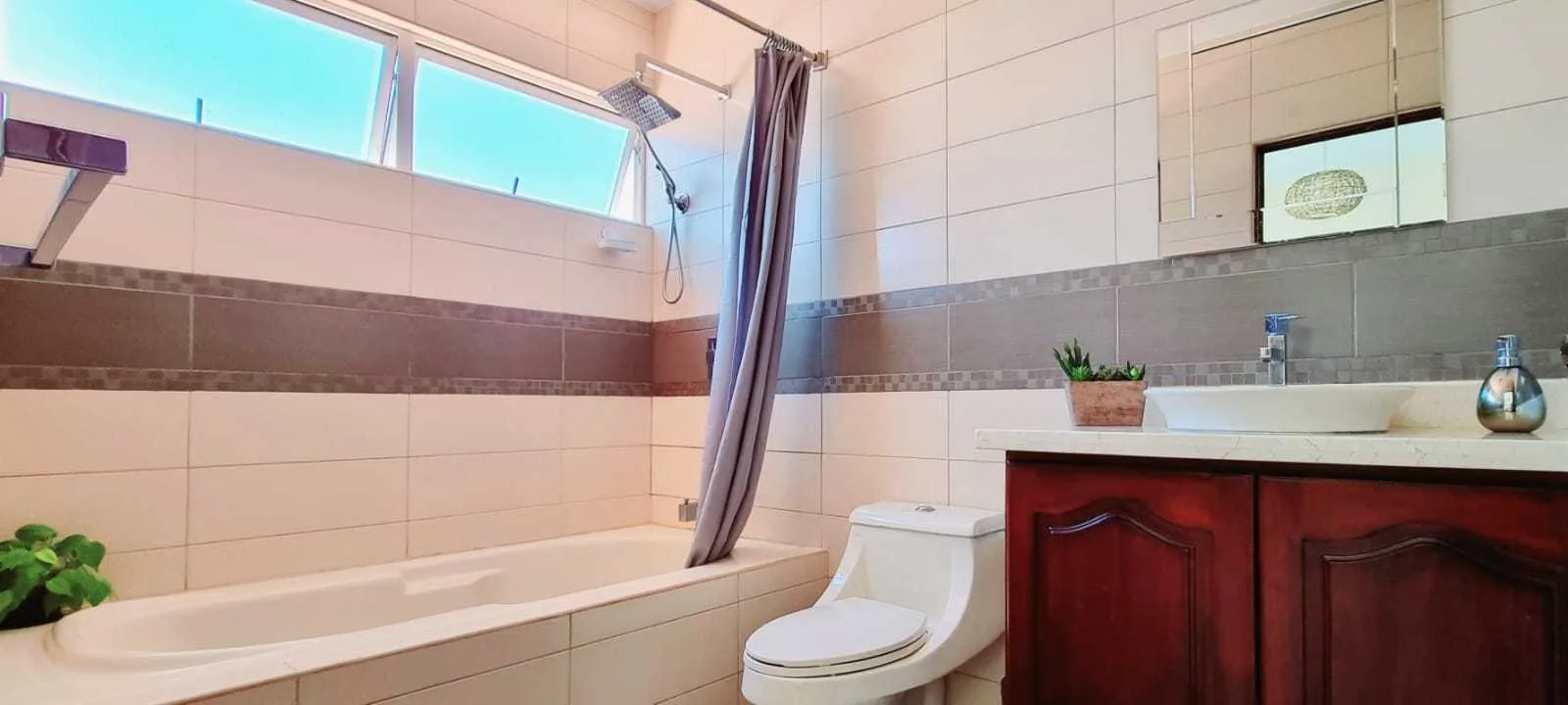 Se Vende Casa en San Francisco de Heredia. - foto 5