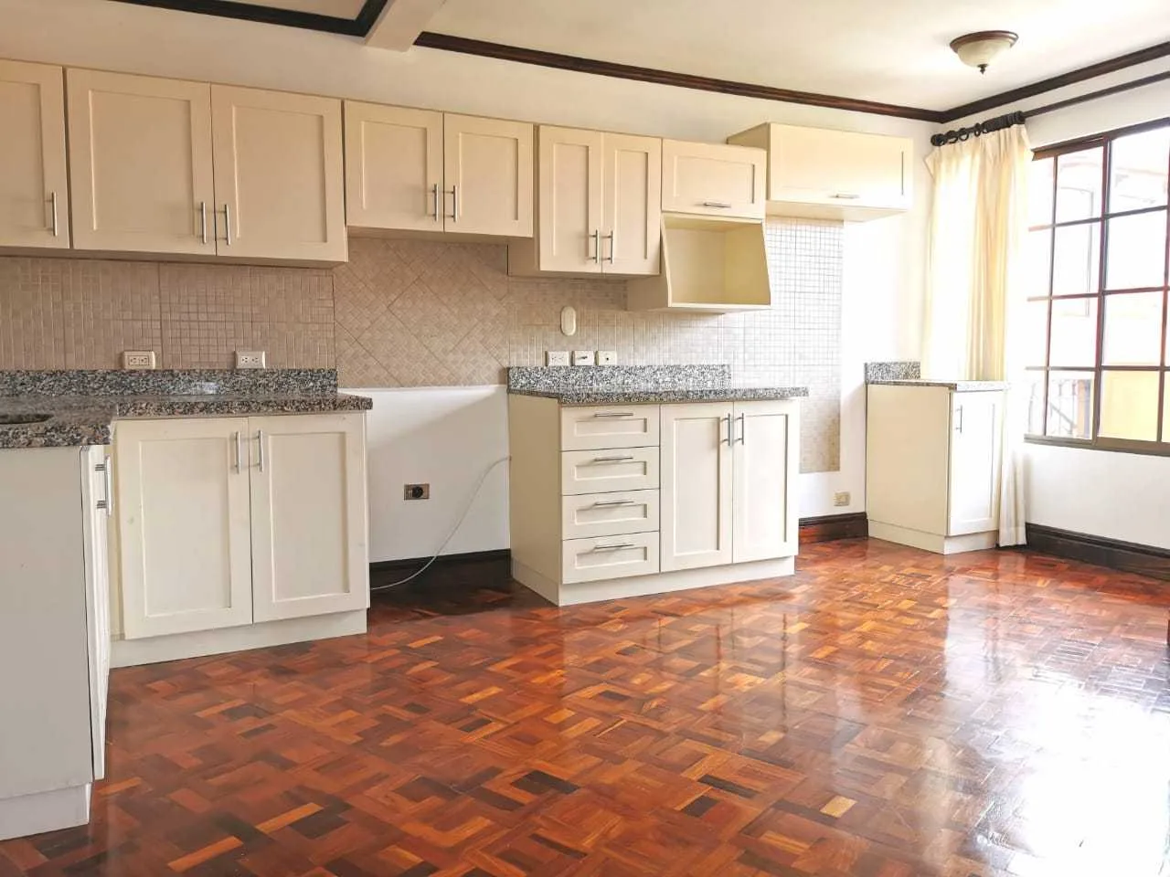 Se Vende Casa en Residencial, Granadilla Norte Curridabat, San José. - foto 5