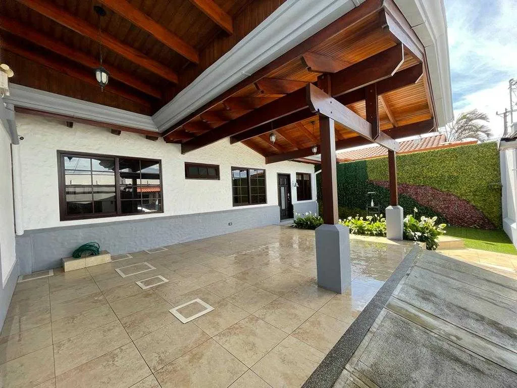 Se Vende Casa en Santo Domingo de Heredia - foto 2