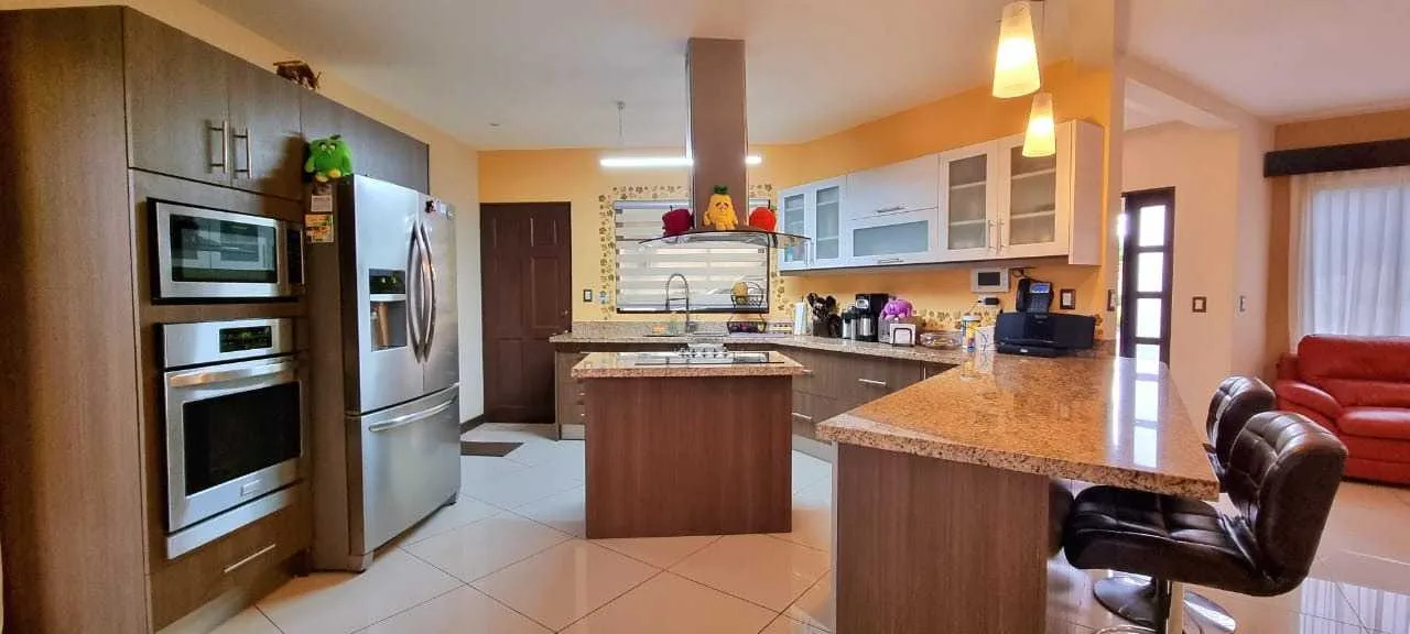 Se Vende Casa en El Guarco de Cartago. - foto 3