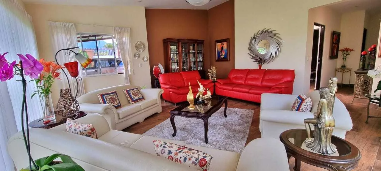 Se Vende Casa en San Josecito de San Isidro, Heredia. - foto 3