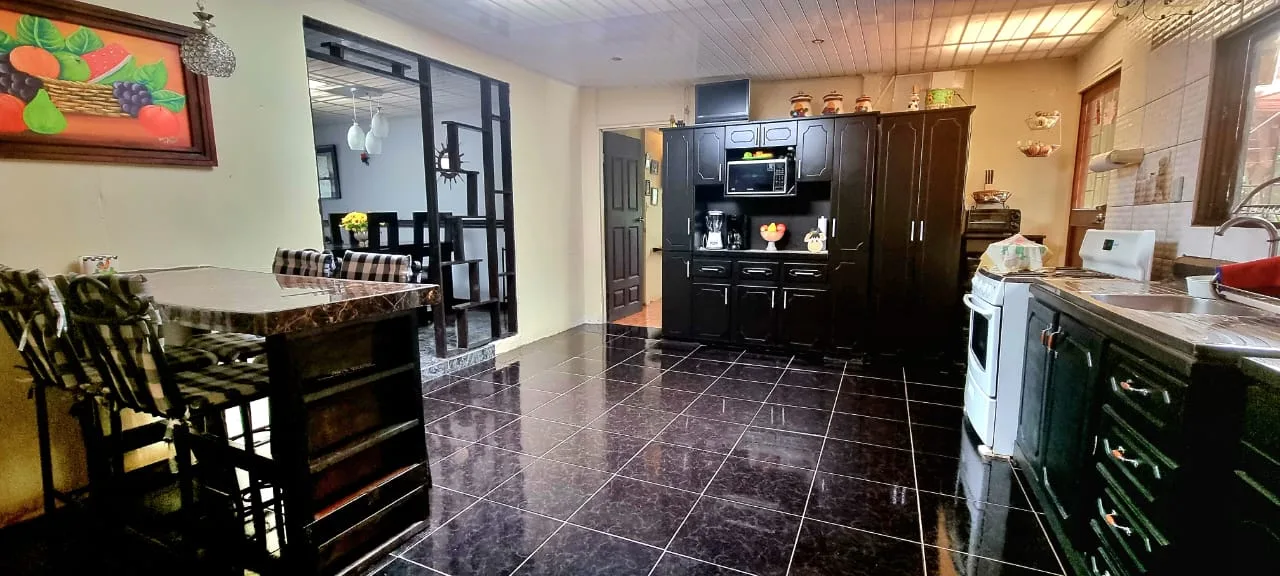 Casa en Venta, Dulce Nombre de Coronado, San José.